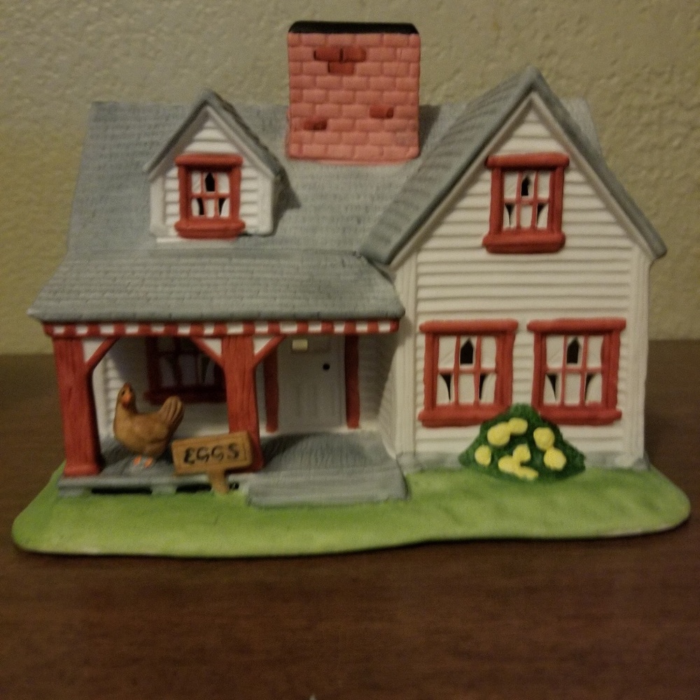 Partylite Farm House